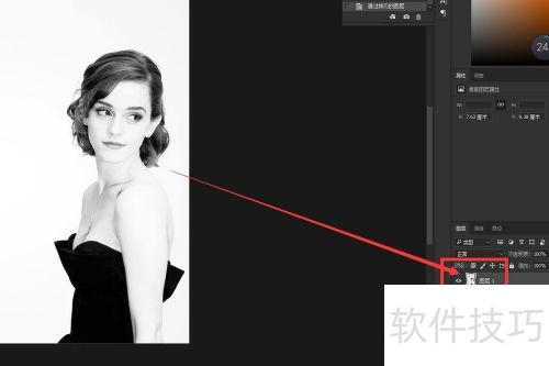 ps�̳���θ��ڰ���Ƭ��ɫ